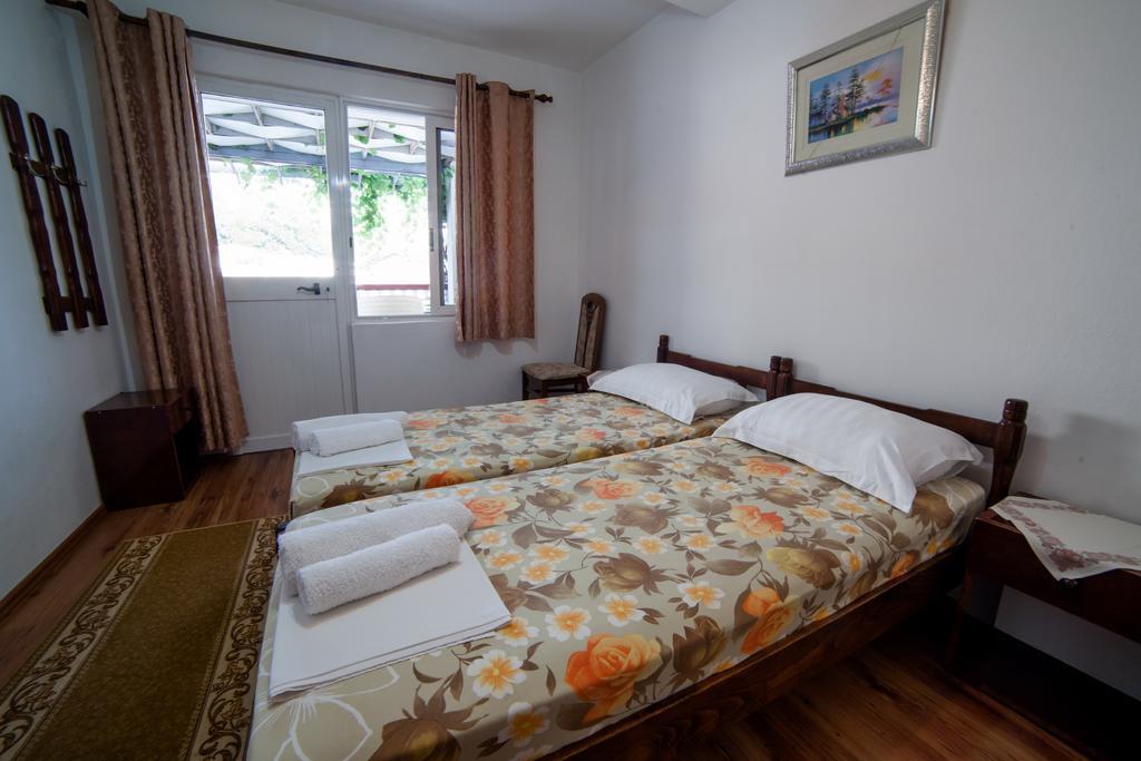 Guesthouse Sidro Ulcinj Zewnętrze zdjęcie