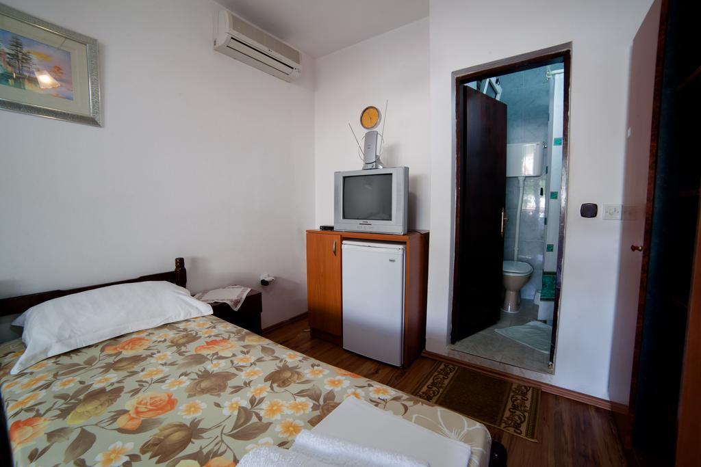 Guesthouse Sidro Ulcinj Zewnętrze zdjęcie