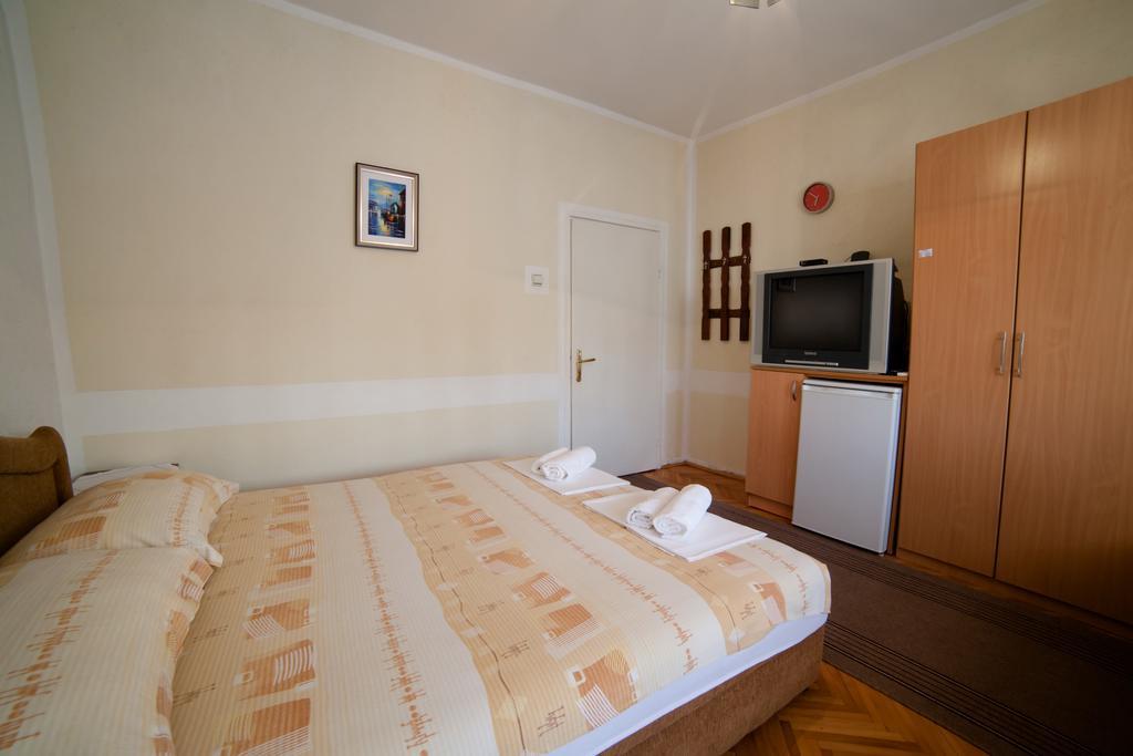 Guesthouse Sidro Ulcinj Zewnętrze zdjęcie